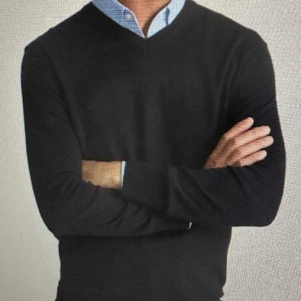 Banana Republic's Fine Gauge Combed Cotton V Neck for Men ( Dark Navy/ Large )